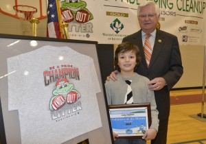 Congressman Hal Rogers congratulated Casey Joe Stephens for designing the 2013 PRIDE Spring Cleanup T-shirt
