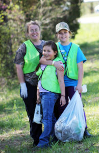 2016 Dale Hollow Spring Cleanup volunteers